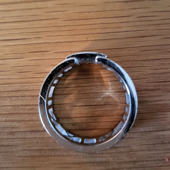 Atlas ring with three diamonds - Picture 5 of 8